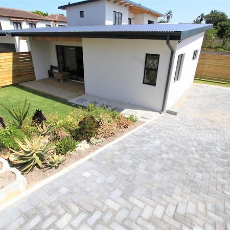 Garden Flat - Walk To The Beach Plettenberg Bay Luaran gambar